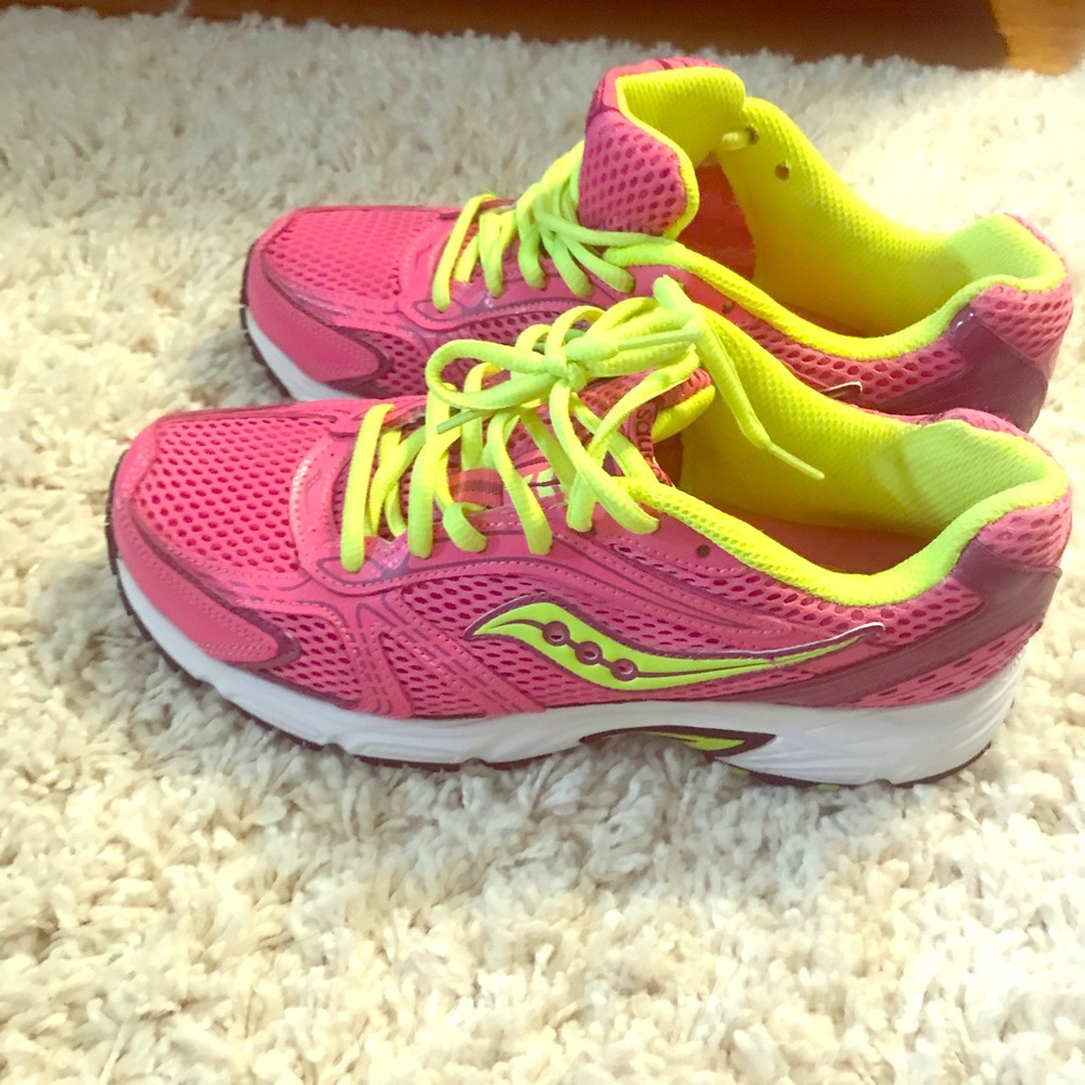 Women’s saucony running shoe